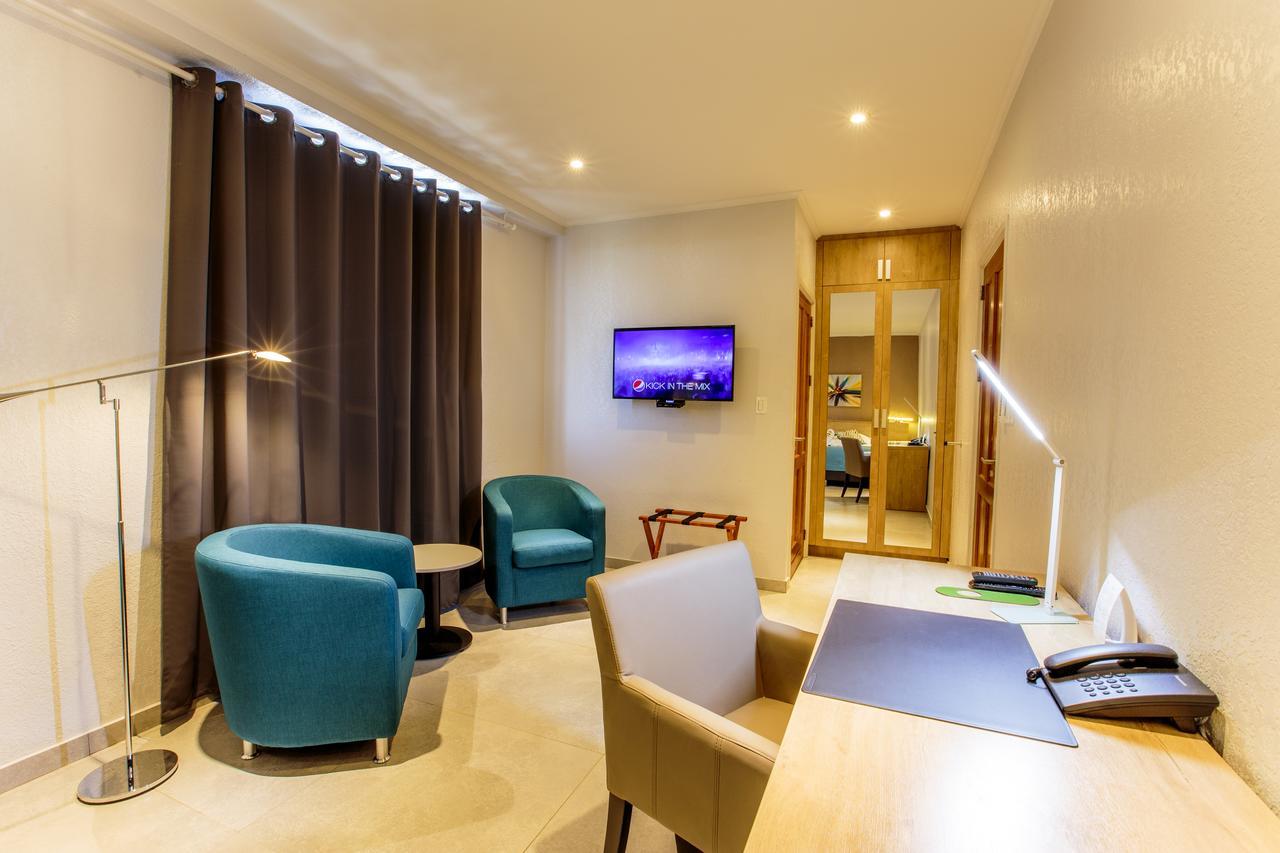 Q-Inn Boutique Hotel باراماريبو المظهر الخارجي الصورة